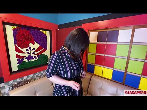 ❤️ Үлкен сиськи бар жапон тәттісі секс ойыншықтарымен мастурбация жасайды және оргазм алады. Ол сұхбатында өзінің тәжірибесі туралы айтады. Үлкен сиськи және волосатые письки қатты ыңылдап. Осакапорн ❤️ Супер секс kk.liporno.ru ❤